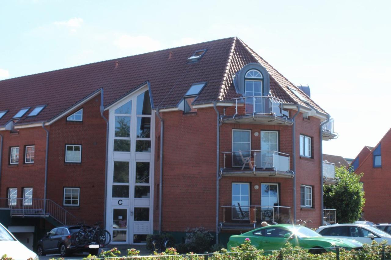 Residenz Rosengrund Mit Schwimmbad Und Sauna Büsum Exteriör bild